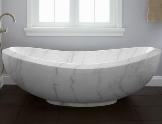 White Marble Swirling Bathtub