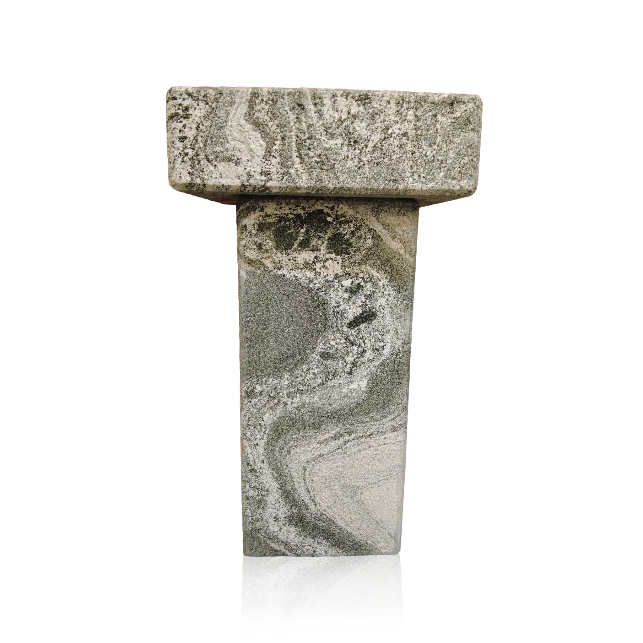 Freestanding pedestal sink